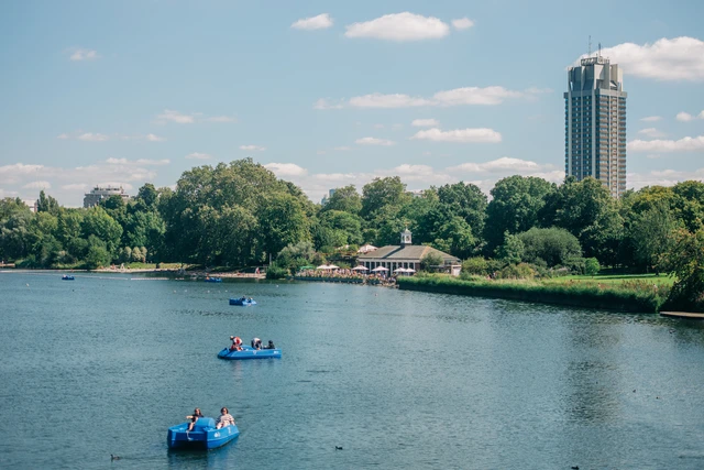 Boating on The Serpentine