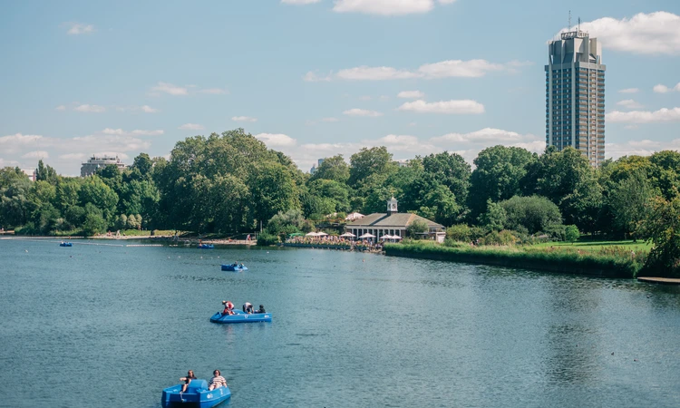 Boating on The Serpentine
