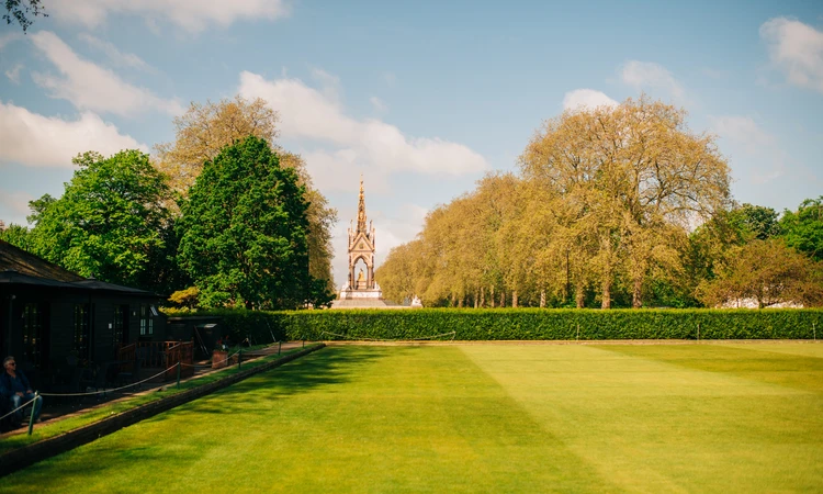 Bowls green at The Courts at Hyde Park