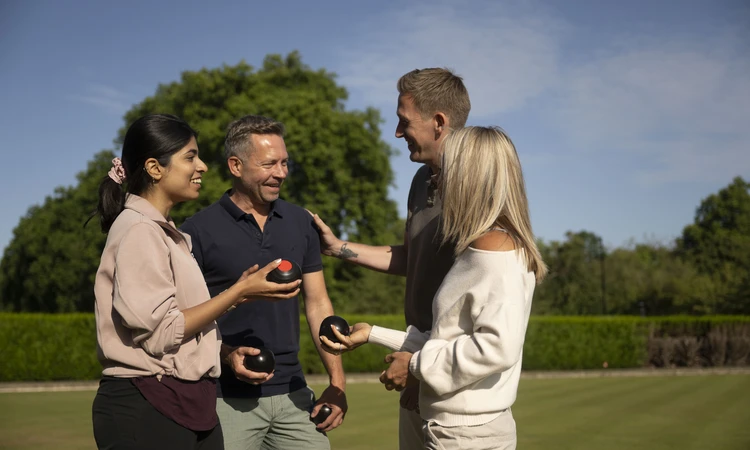 Group playing bowls at Hyde Park1